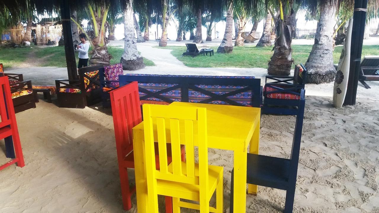 Peace & Love Beach Club Roxas  Luaran gambar
