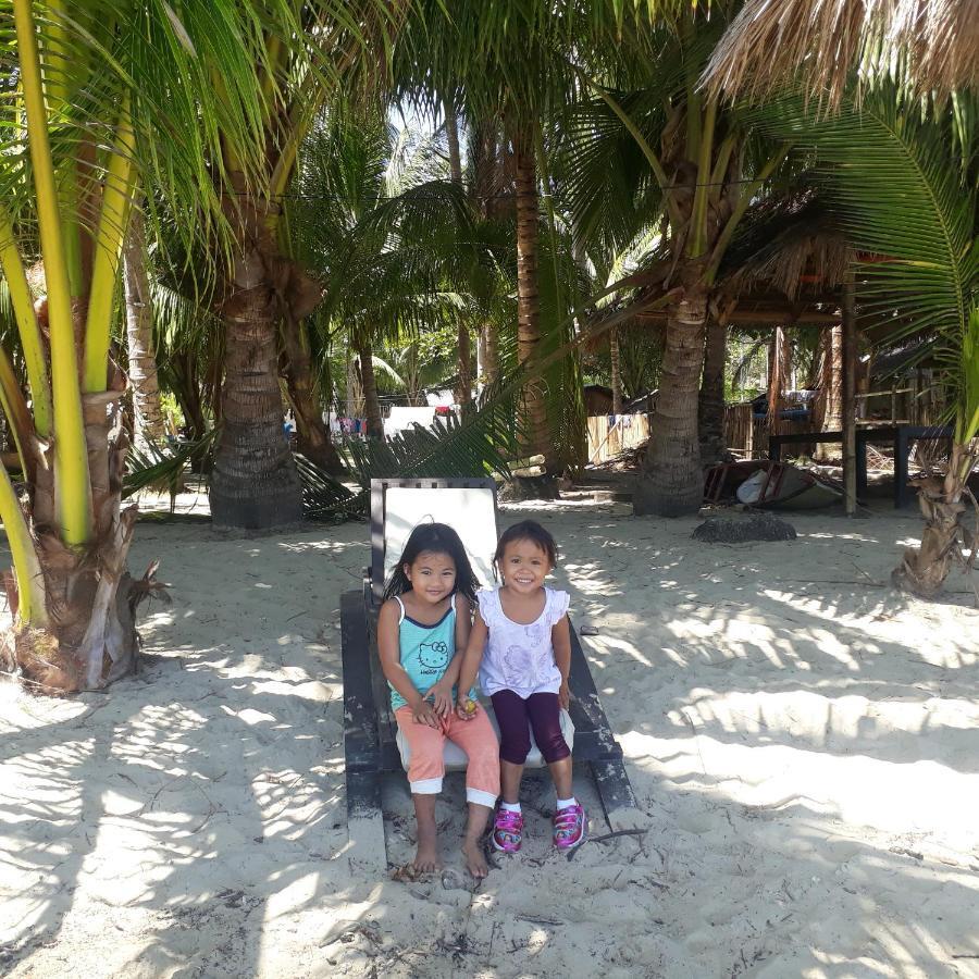 Peace & Love Beach Club Roxas  Luaran gambar